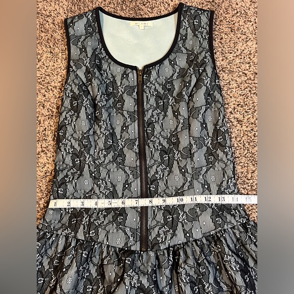 Miami lace fit & flare mini dress - Picture 8 of 11